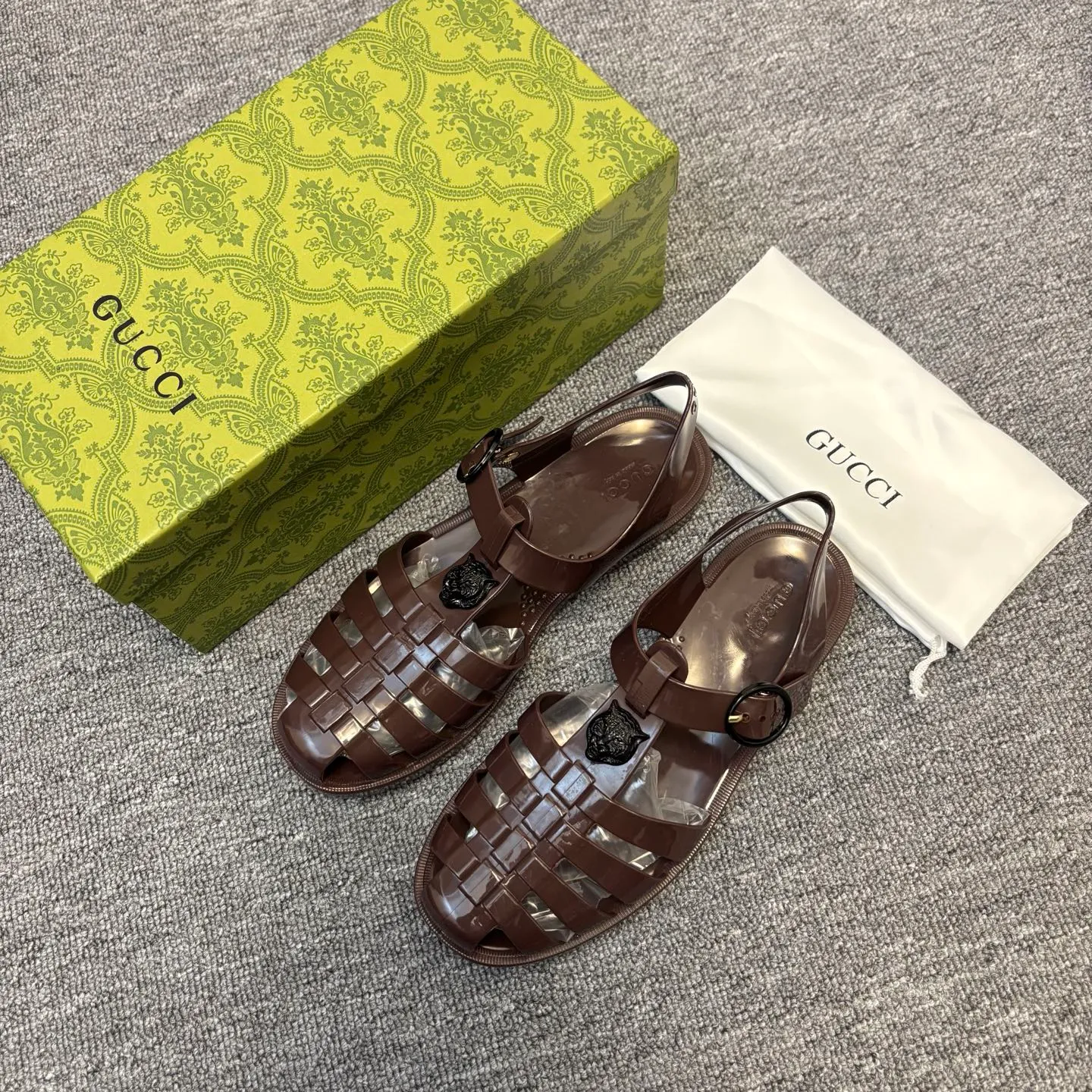 Men's shoes: 260💰[Gucci] sandals, counter quality, top-quality original items, real photos! Original T men's shoes 💰PU material, fine workmanship, comfortable; genuine 1:1 replica Size: 36 ~ 46